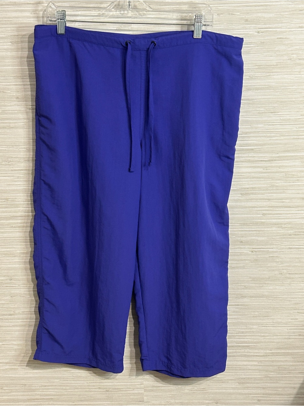 LL Bean Women's Supplex Nylon Capri Cropped Hiking Pants Size Large Purple